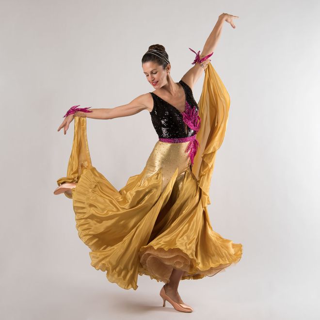 STANDARD VERONIKA BLACK & GOLD