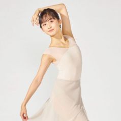 CHACOTT FLARE SLEEVED LEOTARD