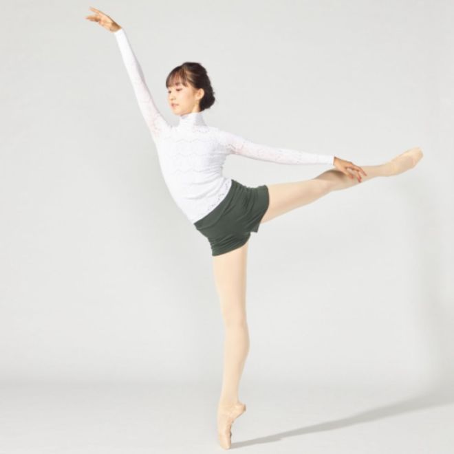 CHACOTT WARM UP SHORTS