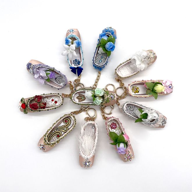 DECORATED MINI POINTE SHOE KEY RING