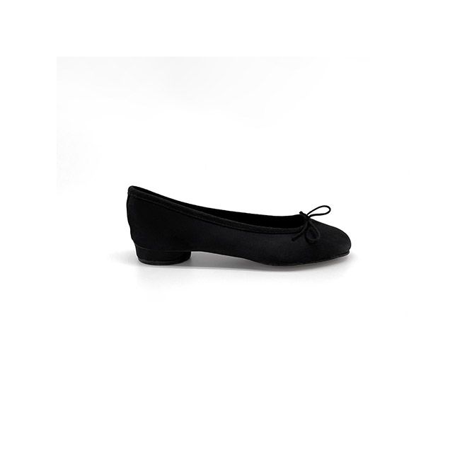 BALLET FLATS WITH OVAL HEEL