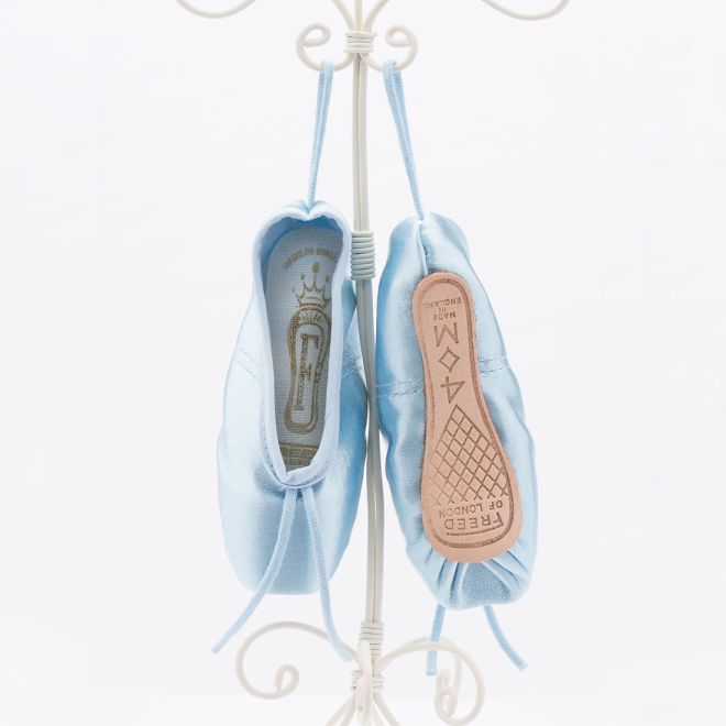 FREED MINI SATIN POINTE SHOE